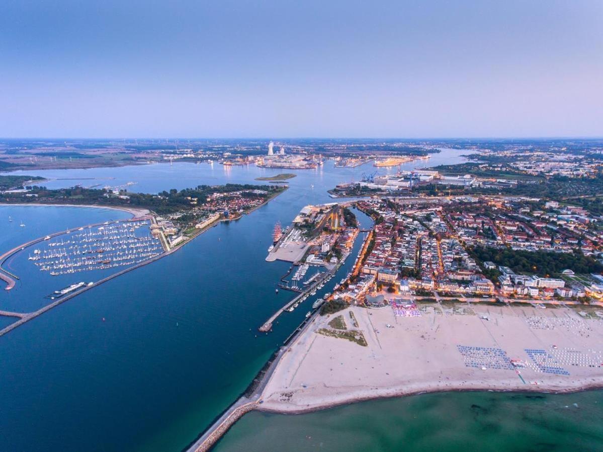 Lotsenhaus/Ostseetoern Росток Экстерьер фото